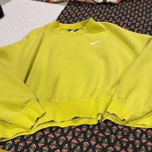 Nike lime green cropped pullover small